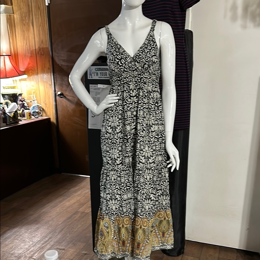 Elegant Black and Gold Floral Maxi Dress